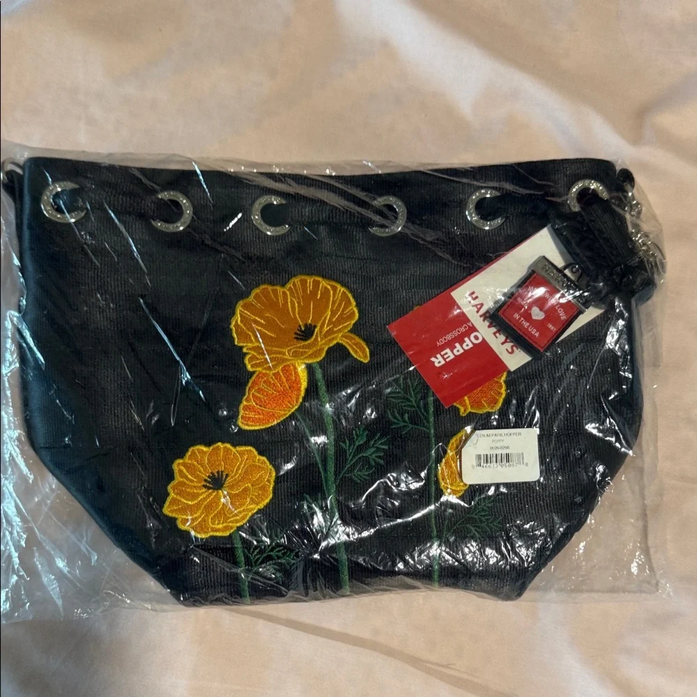 NWT Harveys California Poppy Medium Parkhopper - Picture 1 of 2